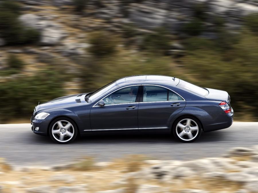  Mercedes-Benz S500 4Matic 2007 года  (фото 26 из 45)